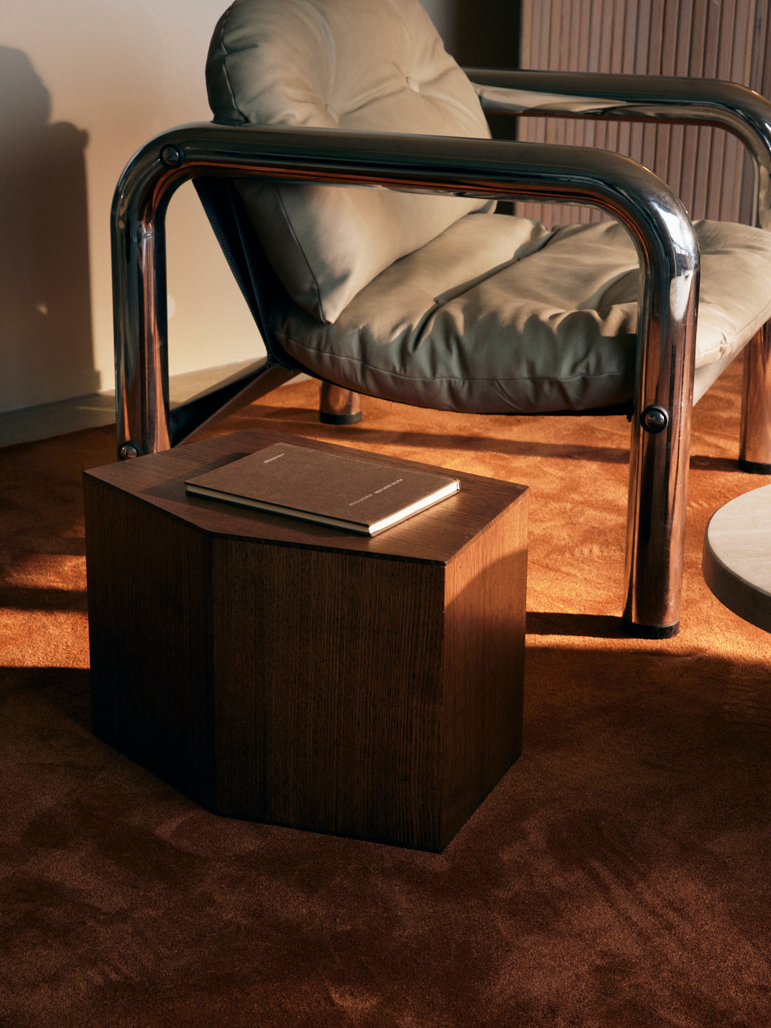 Cinque Plinth – Just Adele