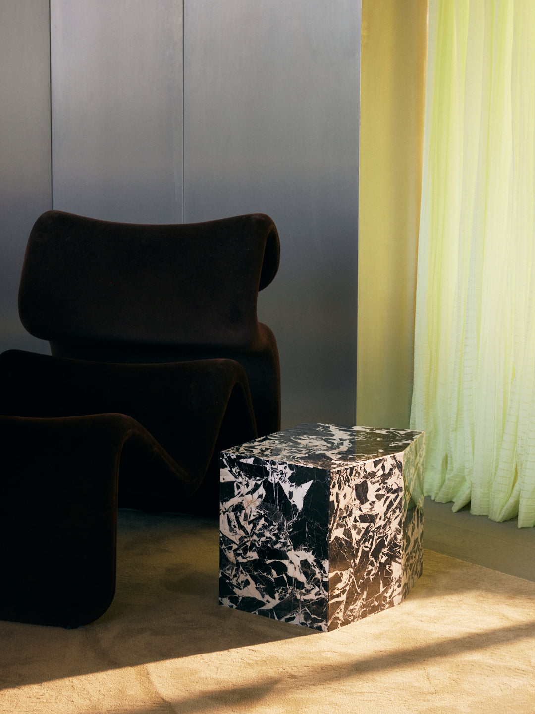 Cinque Plinth – Just Adele